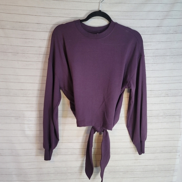 ATHLETA YOGA TIE BACK SWEATSHIRT IN AGATE PURPLE, SZ SMALL - Picture 2 of 9